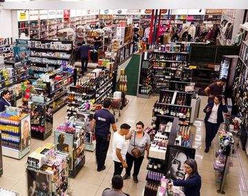 Este free shop ofrece productos premium con descuentos de hasta el 50%.&nbsp;