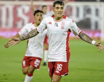 Huracán le ganó 4-2 a Newells y comparte la punta con Vélez