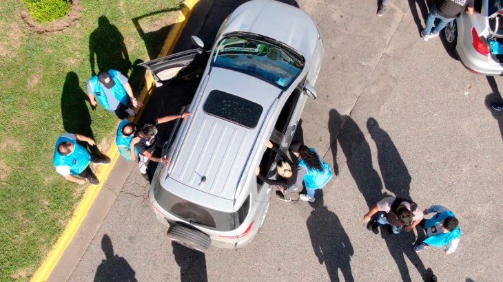 Incautan 6,5 kilos de cocaína escondida en los paneles de una camioneta