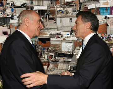 Fernando De La Rúa y Mauricio Macri, dos presidentes con altos índices de pobreza