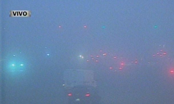 Accesos, trenes y premetro, complicados por densos bancos de niebla