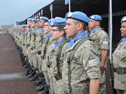 Los diputados Zubía y Lust propusieron la militarización de las calles en Uruguay para combatir la inseguridad. Los diputados Zubía y Lust propusieron la militarización de las calles en Uruguay para combatir la inseguridad.