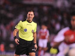 mauro vigliano, el arbitro argentino en el mundial sub 20 de nueva zelanda mauro vigliano, el arbitro argentino en el mundial sub 20 de nueva zelanda
