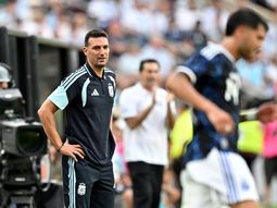 La sorpresa de Lionel Scaloni por Tomás Aranda: Entró masticando chicle, cómo si estuviera en su casa La sorpresa de Lionel Scaloni por Tomás Aranda: Entró masticando chicle, cómo si estuviera en su casa