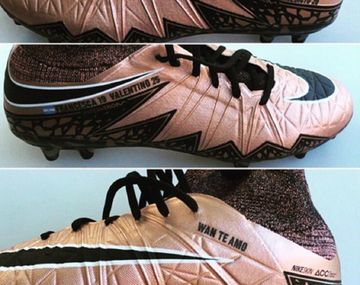 Los nuevos botines de Icardi y una nueva provocación a Maxi López