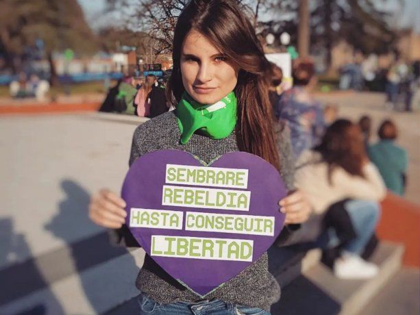 No solo me arruinaron el viaje de estudios, sino la vida: fue abusada en Bariloche y pudo contarlo luego de 7 años