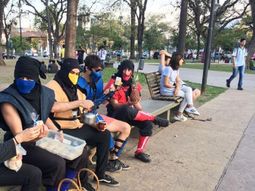 Sub Zero y los personajes de Mortal Kombat tomaron mate en Tucumán