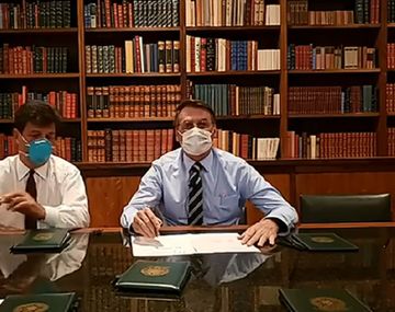 Analizan si Bolsonaro contrajo coronavirus