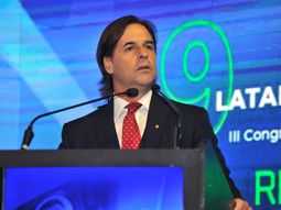 Luis Lacalle Pou participó del IX Congreso Latam Renovables: Renovables 2.0. Luis Lacalle Pou participó del IX Congreso Latam Renovables: Renovables 2.0.