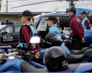 La nueva la Policía de la Ciudad tendrá celulares restringidos