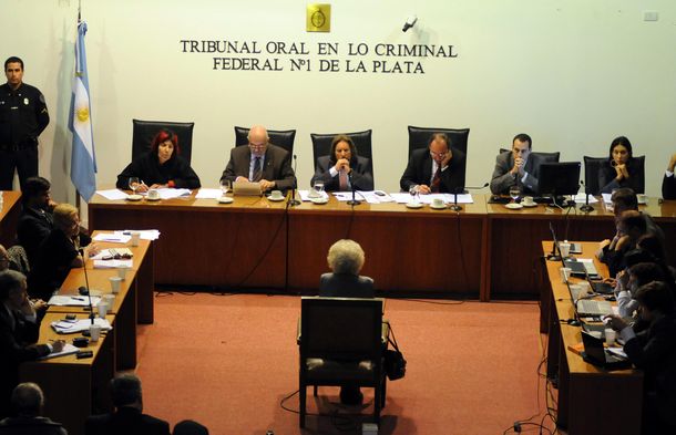 Perpetua y cárcel común para los represores Smart y Etchecolatz