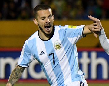 Messi y Benedetto fueron titulares en el partido clave frente a Ecuador