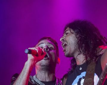 Tan Biónica y La Mancha de Rolando cantaron juntos en un show
