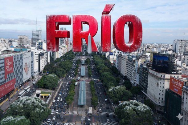 Cambió el pronóstico del tiempo y una bomba meteorológica de frío traerá hielo a las calles del AMBA