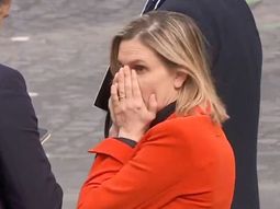 Francia: la ministra de Industria olvidó su barbijo y su reacción fue imperdible