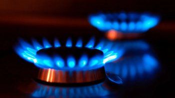 Subsidios: oficializan los topes de consumo de gas para ingresos medios