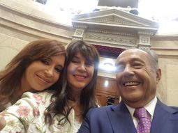 Cristina feliz, ovación a Menem y las caras de Pichetto: las perlitas del Senado