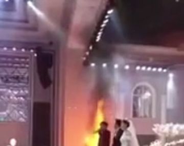 Nos casamos sí o sí: se desató un incendio