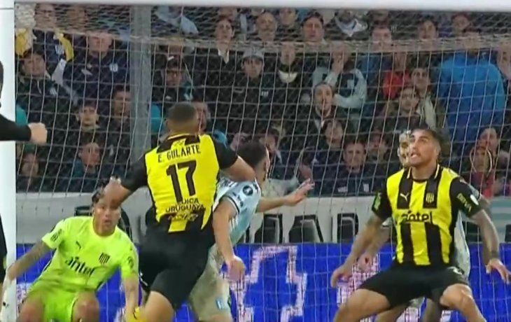 La polémica falta sobre Maravilla que definió la serie Racing-Peñarol