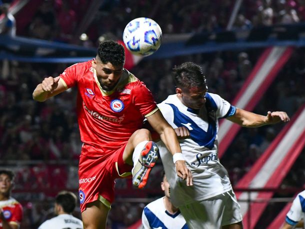 Final agónico: Argentinos se lo empató a Vélez y le quitó la posibilidad de tomar mayor ventaja