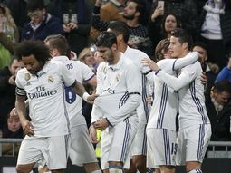 Real Madrid celebra el gol de James Rodríguez Real Madrid celebra el gol de James Rodríguez