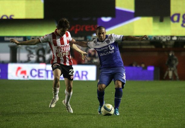 Unión le ganó a Argentinos en La Paternal