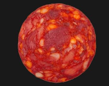 Las redes no la dejaron pasar: los mejores memes por la superluna roja