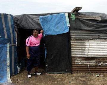 El Gobierno bonaerense censará a las familias que ocuparon terrenos