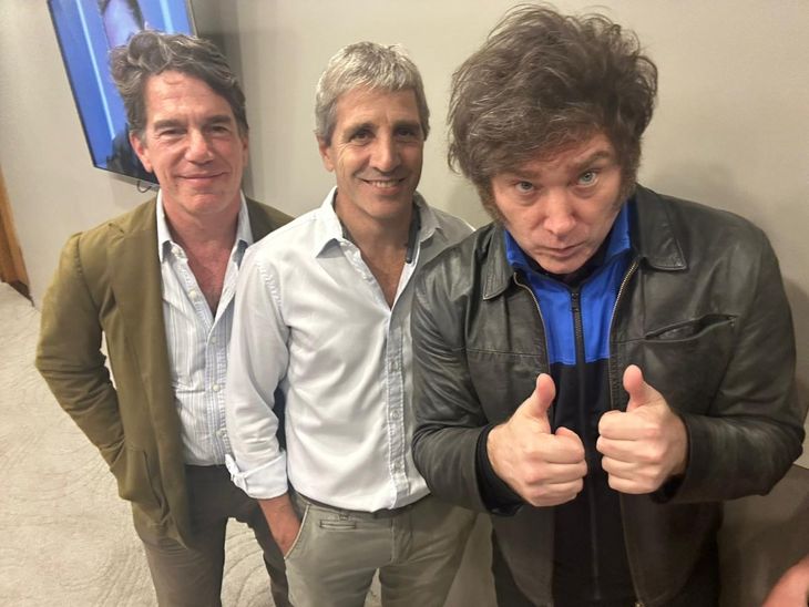 Javier Milei empezó su gira por Estados Unidos con Luis Caputo.