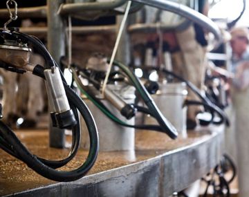 Cierran tambos en el interior