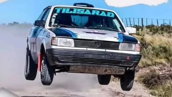 conmocion en el rally: murio cesar perez tras chocar y quedar atrapado entre llamas conmocion en el rally: murio cesar perez tras chocar y quedar atrapado entre llamas