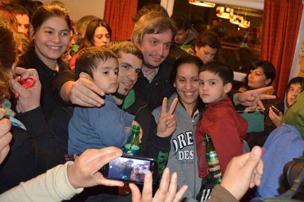 Máximo Kirchner recorrió El Chaltén y se reunió con vecinos