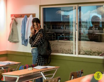 Recrean un aula siria en el subte porteño para concientizar sobre la crisis de los refugiados