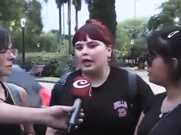 denunciaban despidos en un movil televisivo y terminaron todos tentados de risa por un detalle inesperado denunciaban despidos en un movil televisivo y terminaron todos tentados de risa por un detalle inesperado