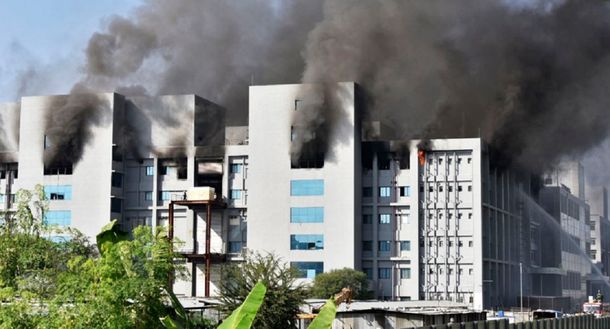 Se incendió una planta del mayor fabricante del vacunas del mundo en India