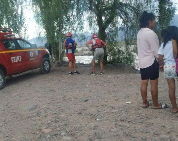 Un adolescente se ahogó en el Río Mendoza y buscan su cuerpo