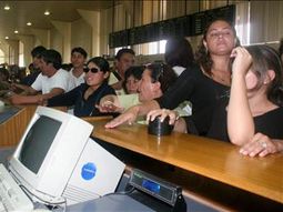 Bolivianos_EFE