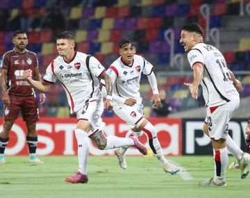 Newells ganó ante Central Córdoba como visitante y consiguió un triunfo clave