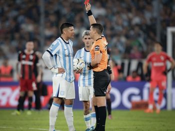 No lo perdonaron: el fuerte castigo que recibió Rojo tras su expulsión ante River