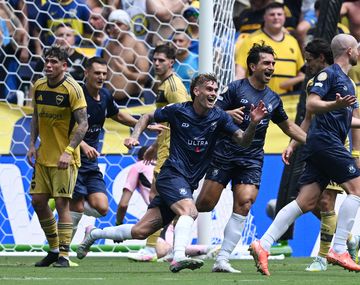 Inesperado: un docente le empató a Boca y marcó el primer gol de Auckland en el MdC