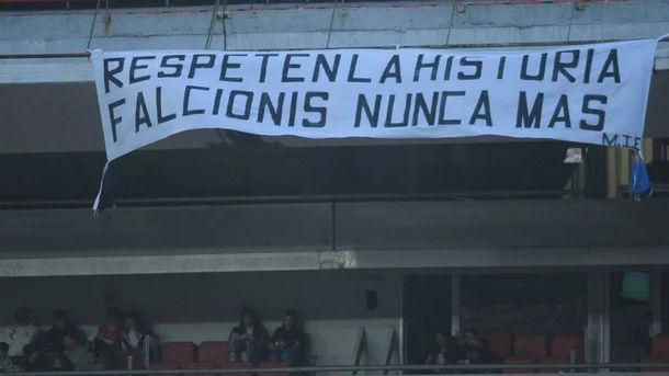 Independiente contra su DT: Respeten la historia, Falcionis nunca más