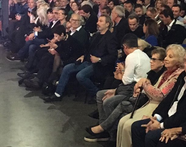 Quiénes estuvieron en la primera fila de la presentación del libro de Cristina Kirchner