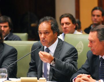 Scioli envía proyectos para desalentar el uso de armas