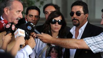 El abogado, Carlos Torrens, junto a la madre de Tomás, Susana Santillán El abogado, Carlos Torrens, junto a la madre de Tomás, Susana Santillán