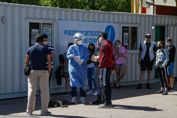 Covid-19 en Argentina: 17.646 nuevos casos y otros 76 muertos