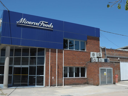 La Comisión de Promoción y Defensa de la Competencia deberá definir si la fusión Minerva-Marfrig es un riesgo para la industria frigorífica uruguaya. La Comisión de Promoción y Defensa de la Competencia deberá definir si la fusión Minerva-Marfrig es un riesgo para la industria frigorífica uruguaya.