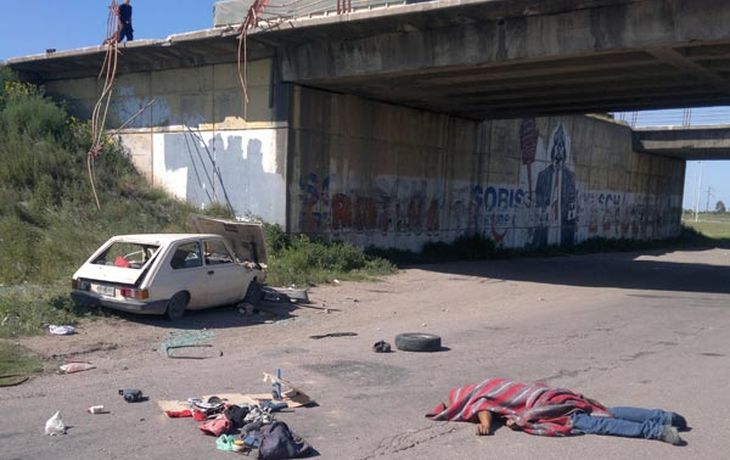 Bahía Blanca: cayó con su auto de un puente y murió en el acto
