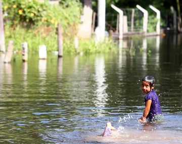 Hay 98 familias evacuadas en Chaco por filtraciones en defensas del río Paraguay