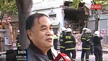 hablo el dueno del local chino destrozado por un patrullero: no puedo trabajar mas hablo el dueno del local chino destrozado por un patrullero: no puedo trabajar mas