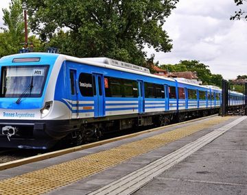 Los trenes Mitre y Sarmiento funcionan con servicio limitado este fin de semana